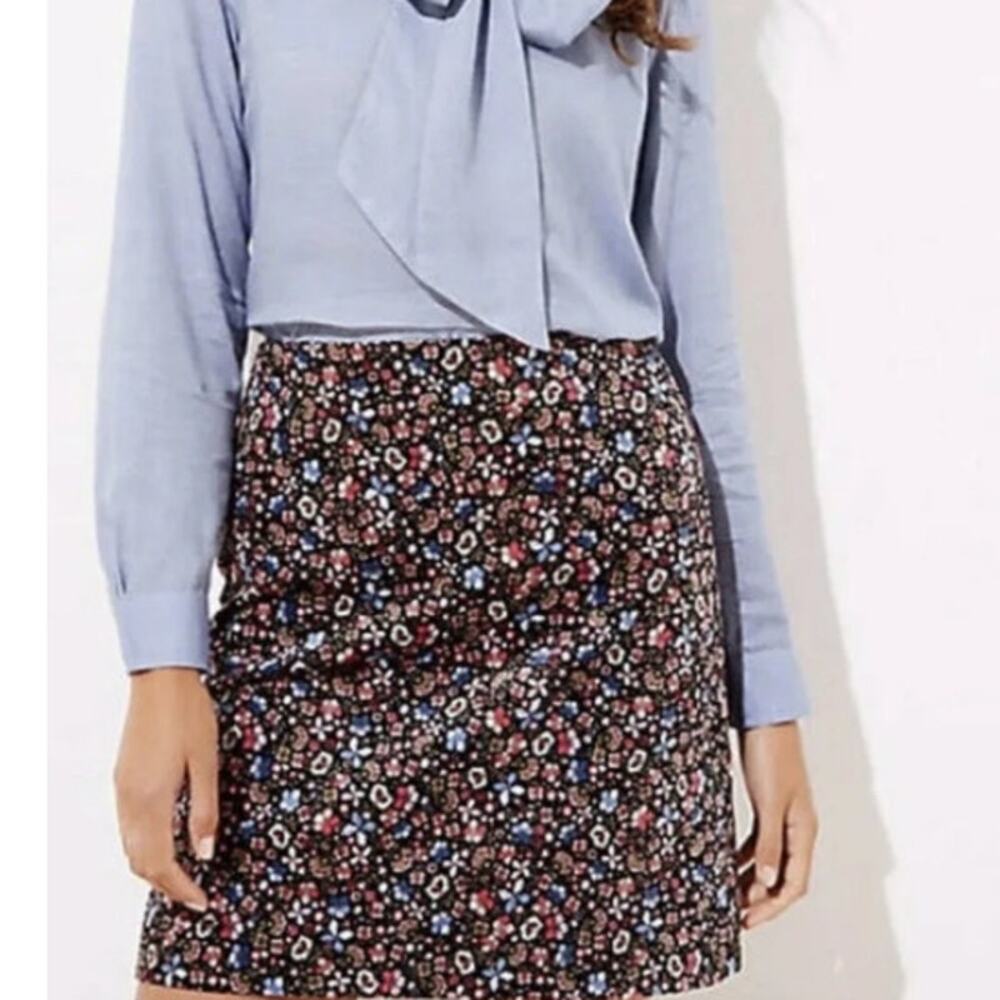 ANN TAYLOR LOFT Floral Velour Mini Skirt Size 2 Petite Multicolor Back Zipper